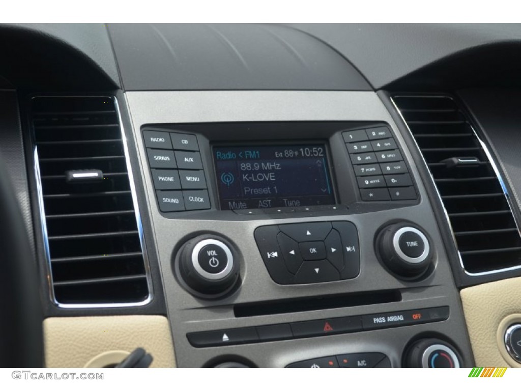 2013 Ford Taurus SE Controls Photo #66673961