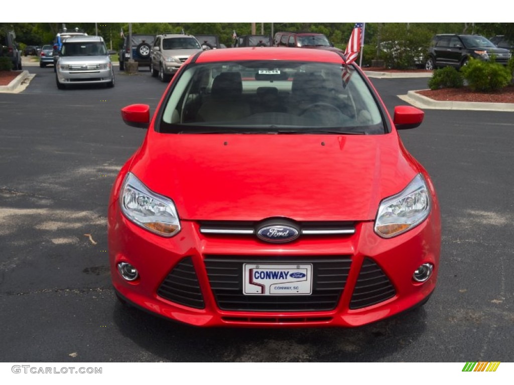 2012 Focus SE SFE Sedan - Race Red / Stone photo #2