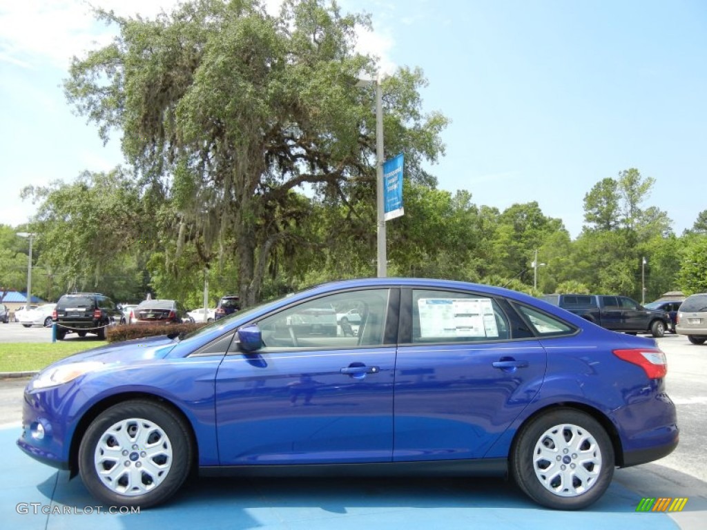 2012 Focus SE Sedan - Sonic Blue Metallic / Stone photo #2