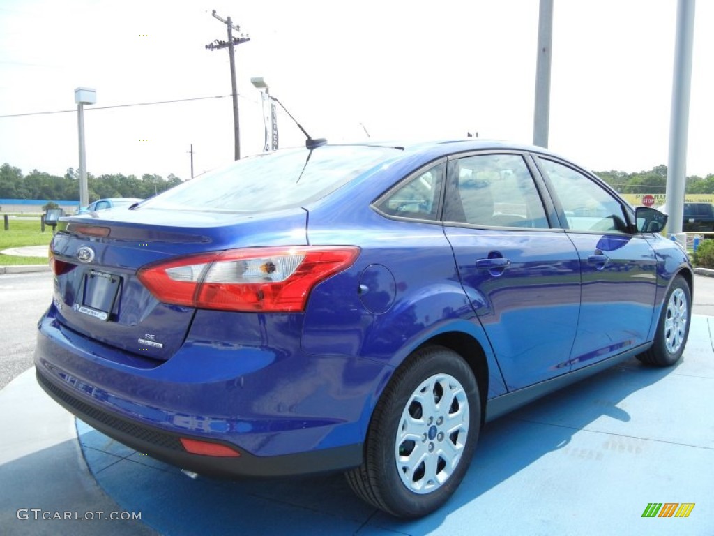 2012 Focus SE Sedan - Sonic Blue Metallic / Stone photo #3