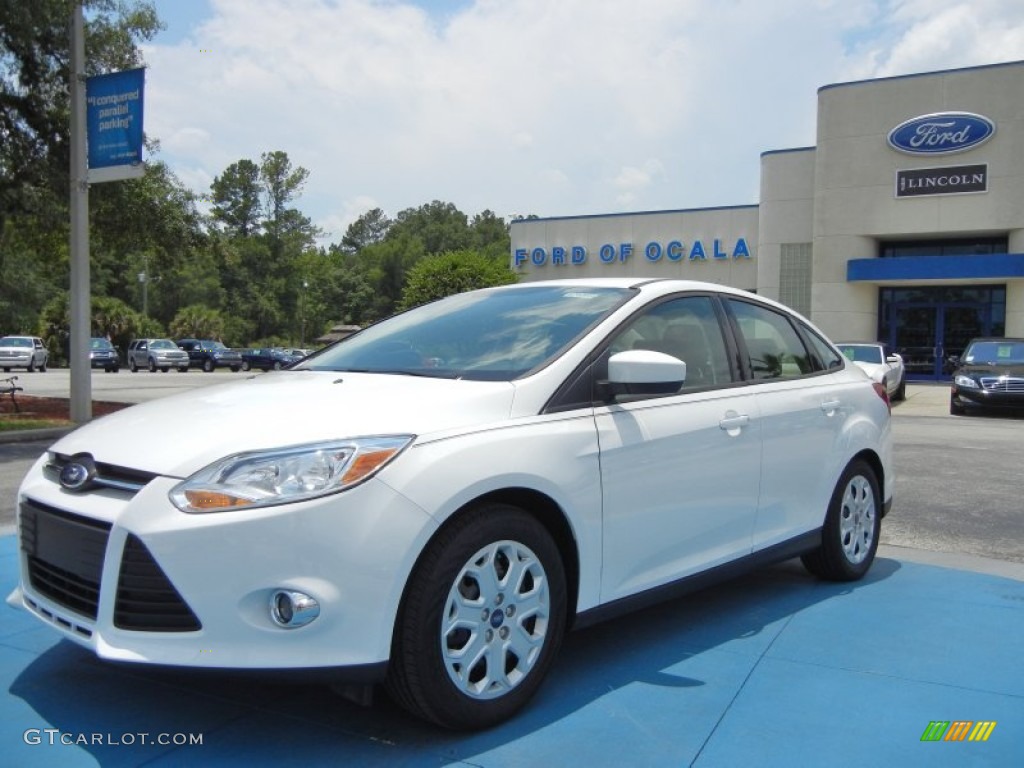 2012 Focus SE Sedan - Oxford White / Stone photo #1