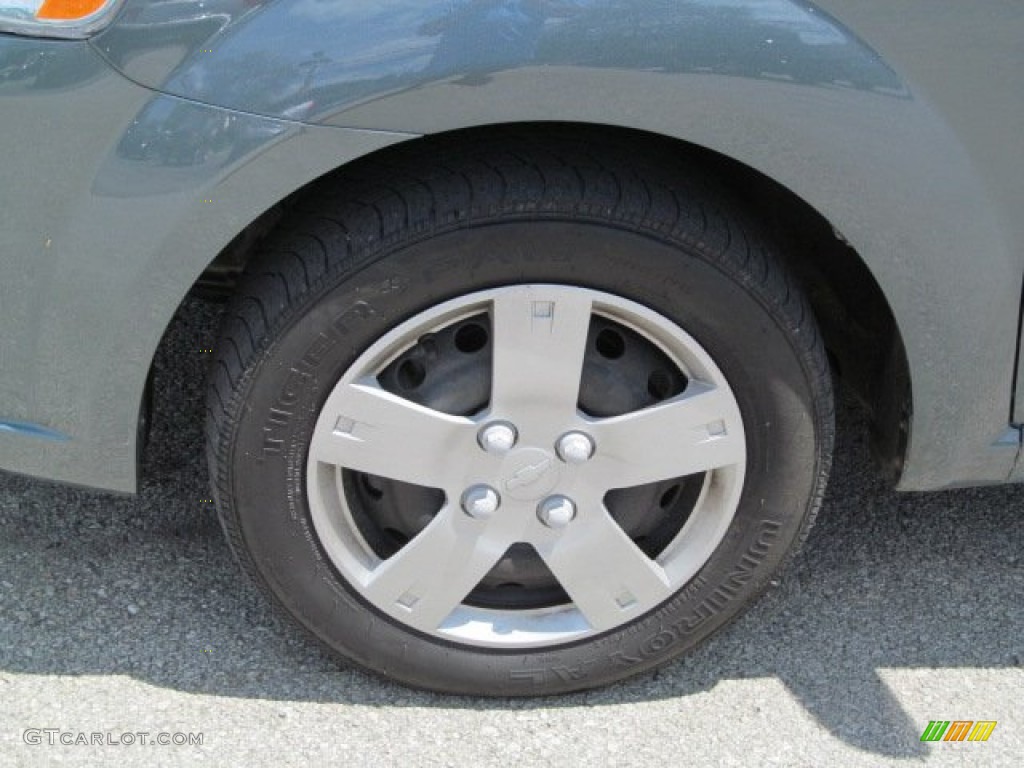 2010 Aveo LT Sedan - Wintergreen / Charcoal photo #3