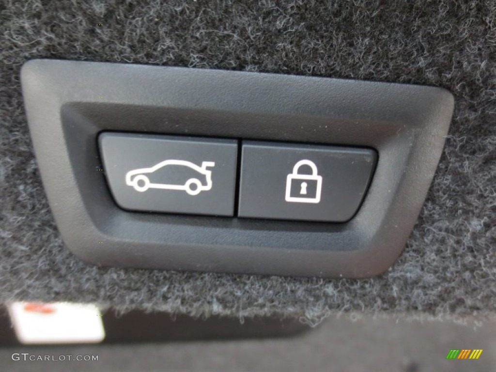 2011 BMW 5 Series 535i Sedan Controls Photo #66686015
