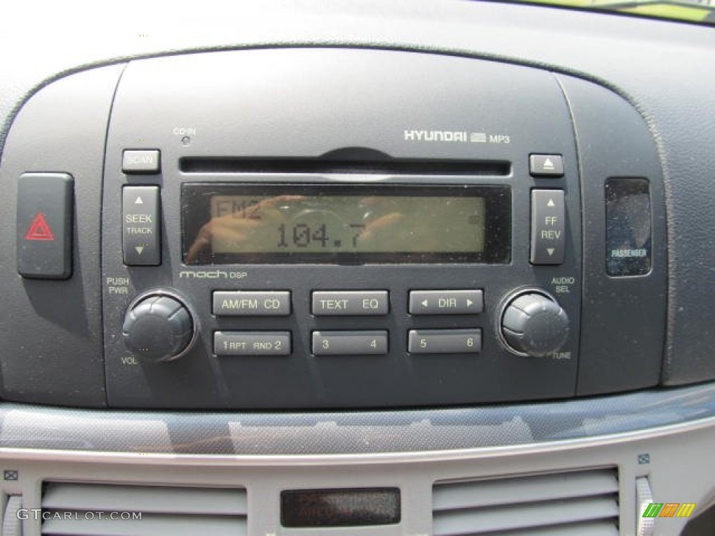 2007 Hyundai Sonata SE V6 Audio System Photos