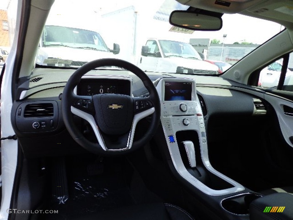 2012 Volt Hatchback - Summit White / Jet Black/Ceramic White Accents photo #12
