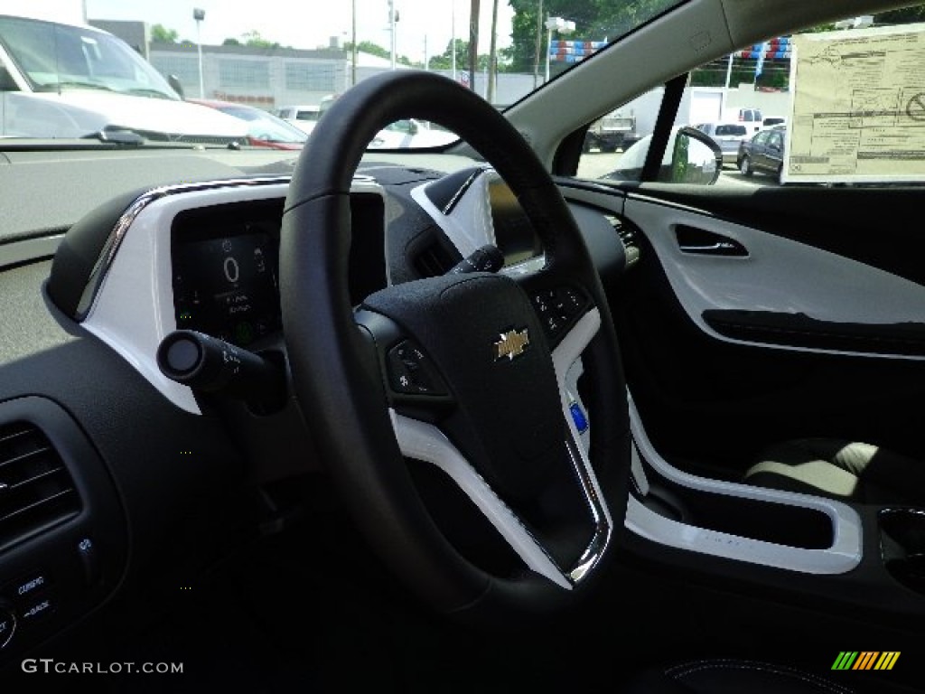 2012 Volt Hatchback - Summit White / Jet Black/Ceramic White Accents photo #15