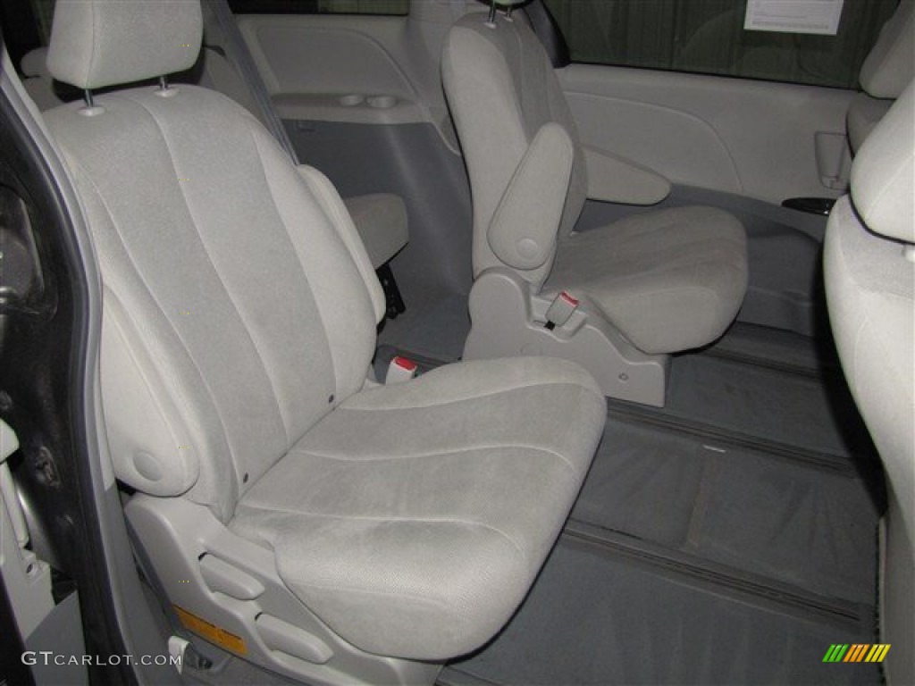 2011 Sienna  - Predawn Gray Mica / Light Gray photo #19