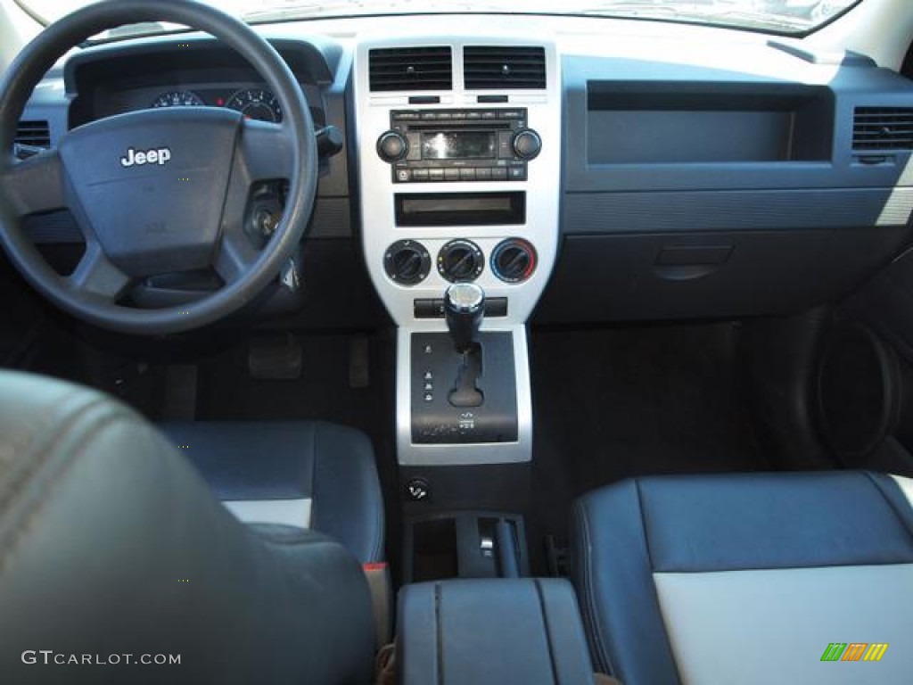 2008 Patriot Sport 4x4 - Surf Blue Pearl / Dark Slate Gray photo #10