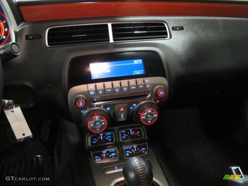 2010 Chevrolet Camaro SS/RS Coupe Controls Photo #66701072