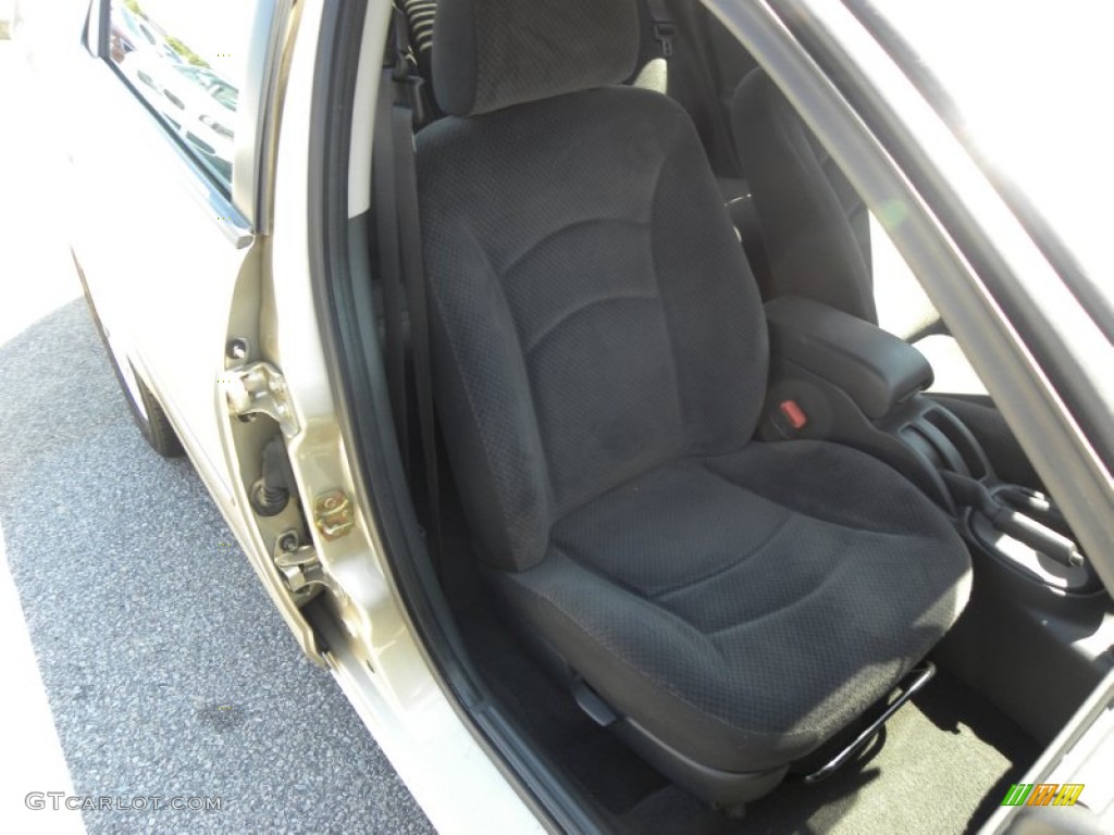 2005 Sebring Sedan - Linen Gold Metallic / Dark Slate Gray photo #8