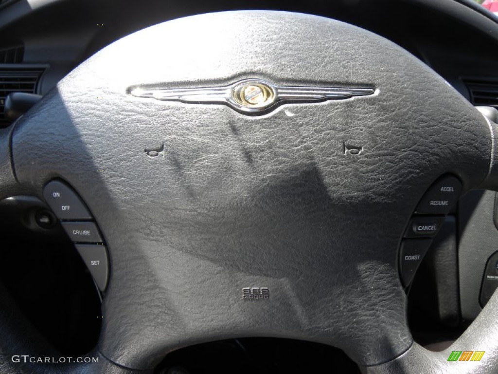 2005 Sebring Sedan - Linen Gold Metallic / Dark Slate Gray photo #21