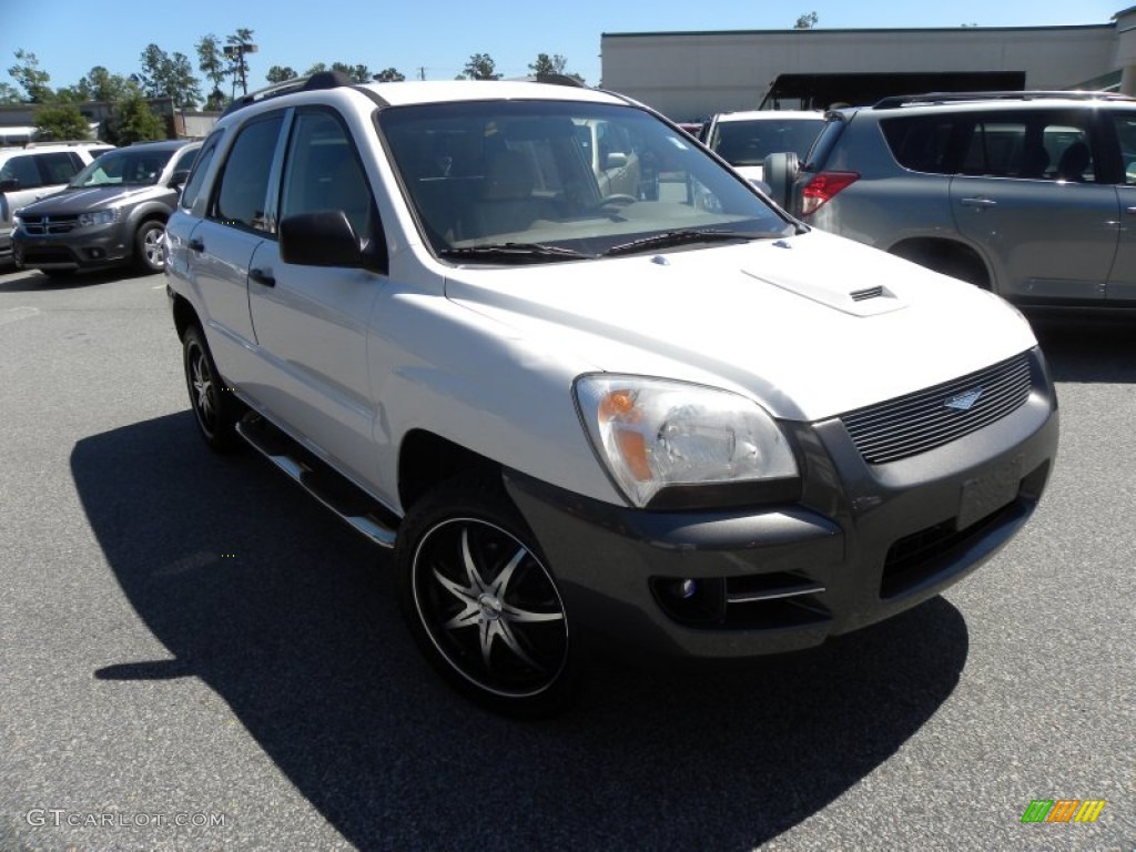 Clear White Kia Sportage