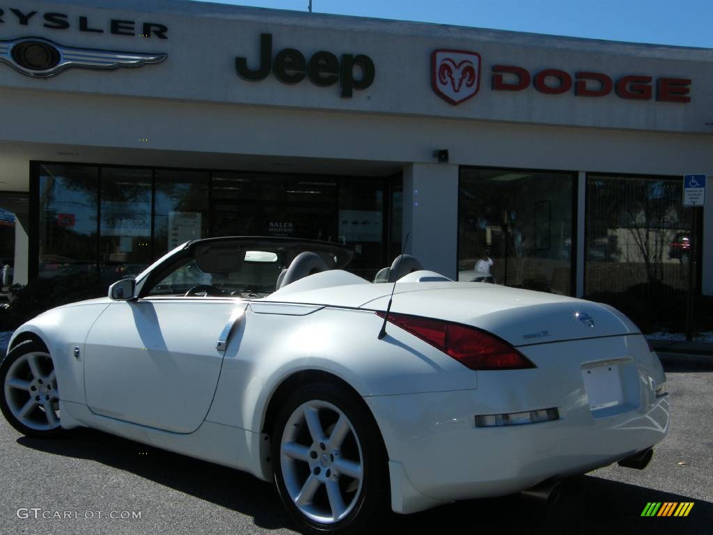 2005 350Z Touring Roadster - Pikes Peak White Pearl / Frost photo #15