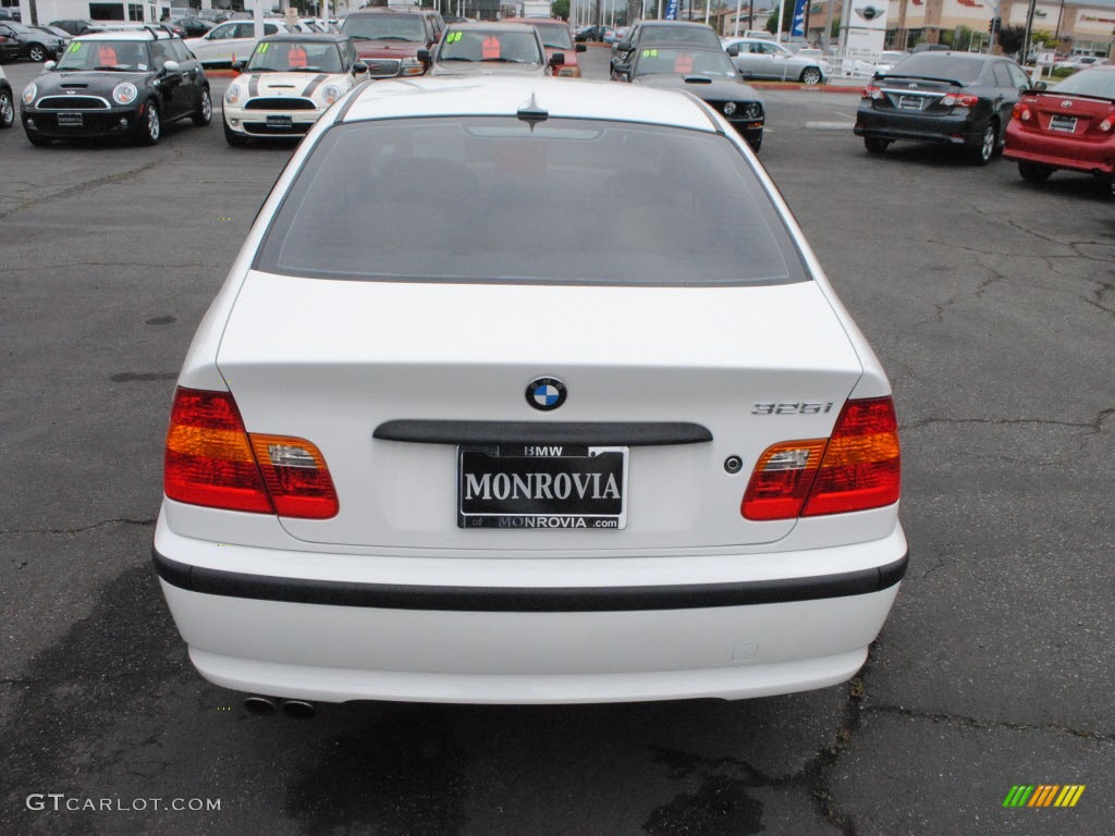 2005 3 Series 325i Sedan - Alpine White / Sand photo #10