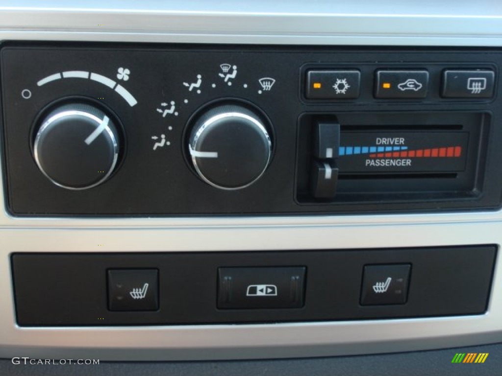 2006 Dodge Ram 2500 Laramie Mega Cab 4x4 Controls Photo #66707348