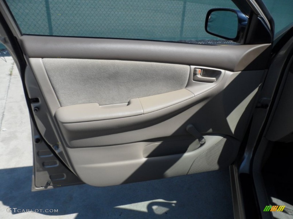 2006 Corolla CE - Desert Sand Mica / Beige photo #36