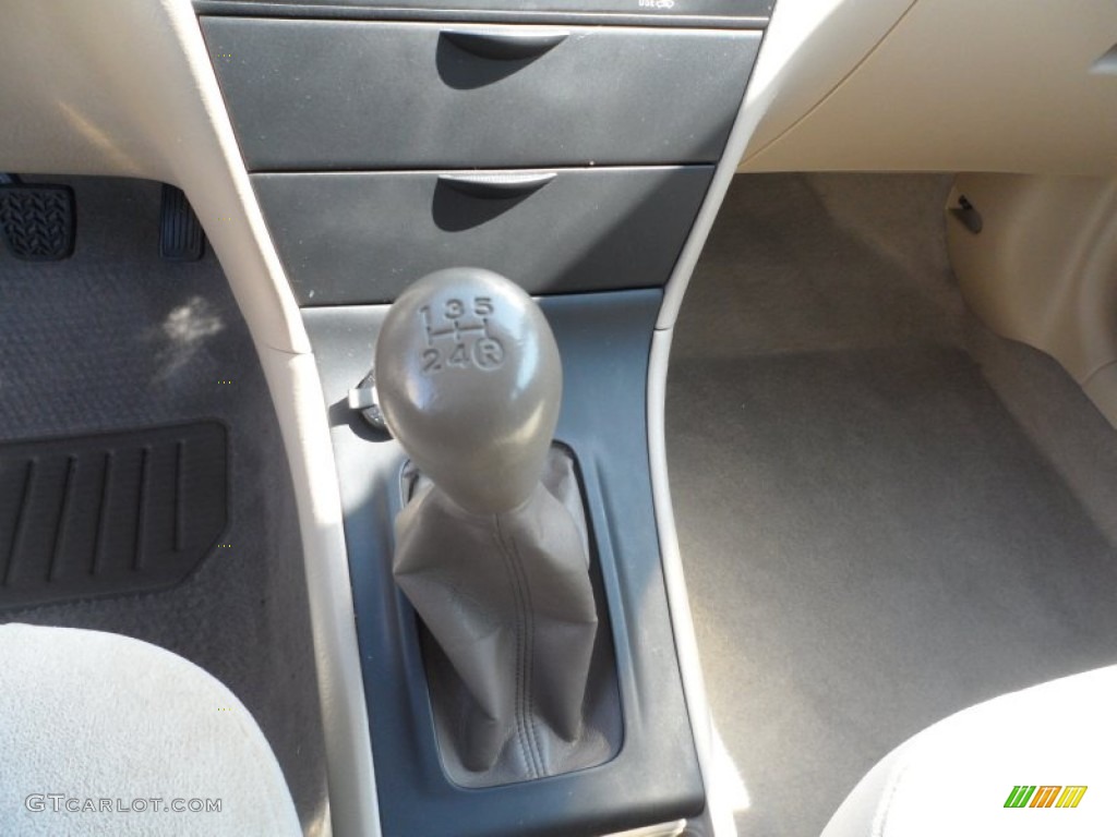 2006 Corolla CE - Desert Sand Mica / Beige photo #44
