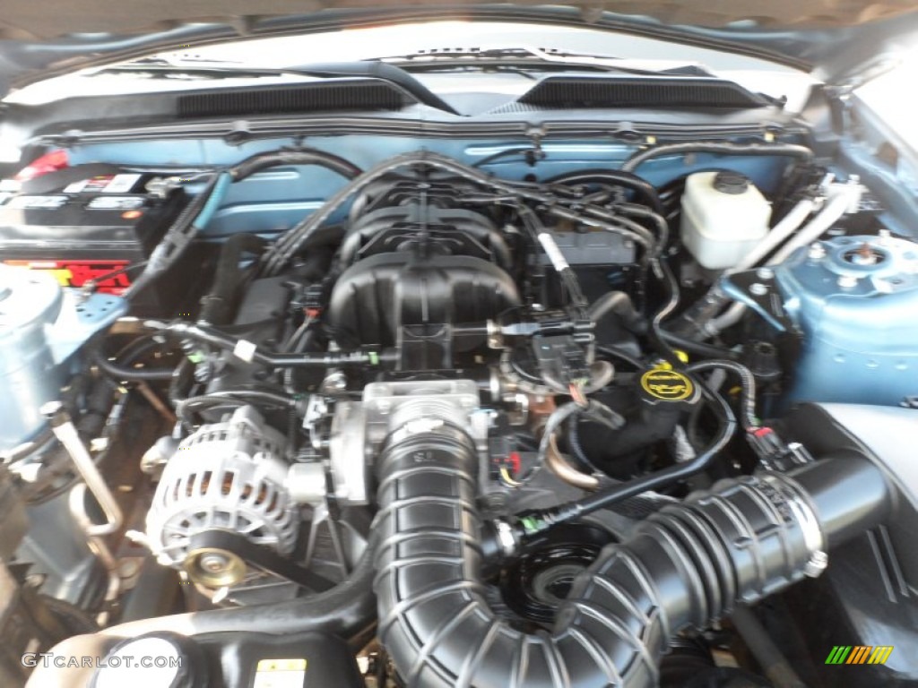 2006 Ford Mustang V6 Premium Coupe 4.0 Liter SOHC 12-Valve V6 Engine Photo #66712244