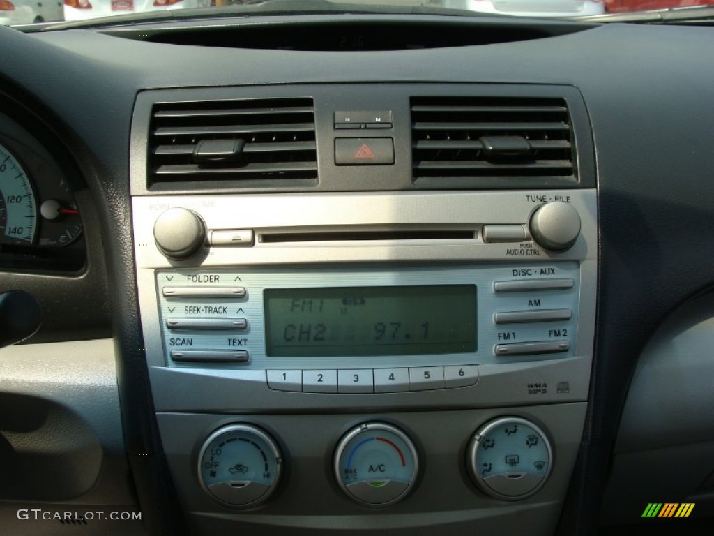 2009 Camry SE - Super White / Ash photo #13