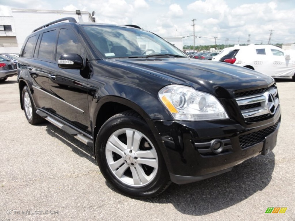 Black Mercedes-Benz GL