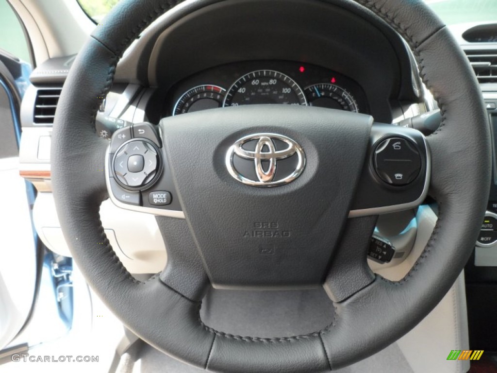 2012 Toyota Camry XLE Ash Steering Wheel Photo #66716150