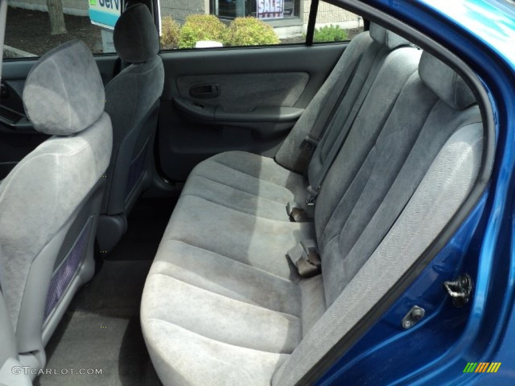 2005 Hyundai Elantra GLS Sedan Rear Seat Photo #66717185