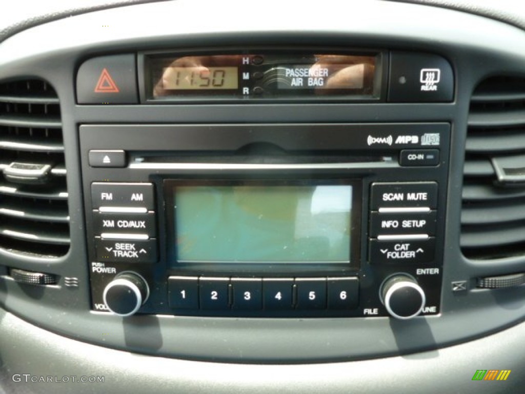 2008 Hyundai Accent GS Coupe Audio System Photos