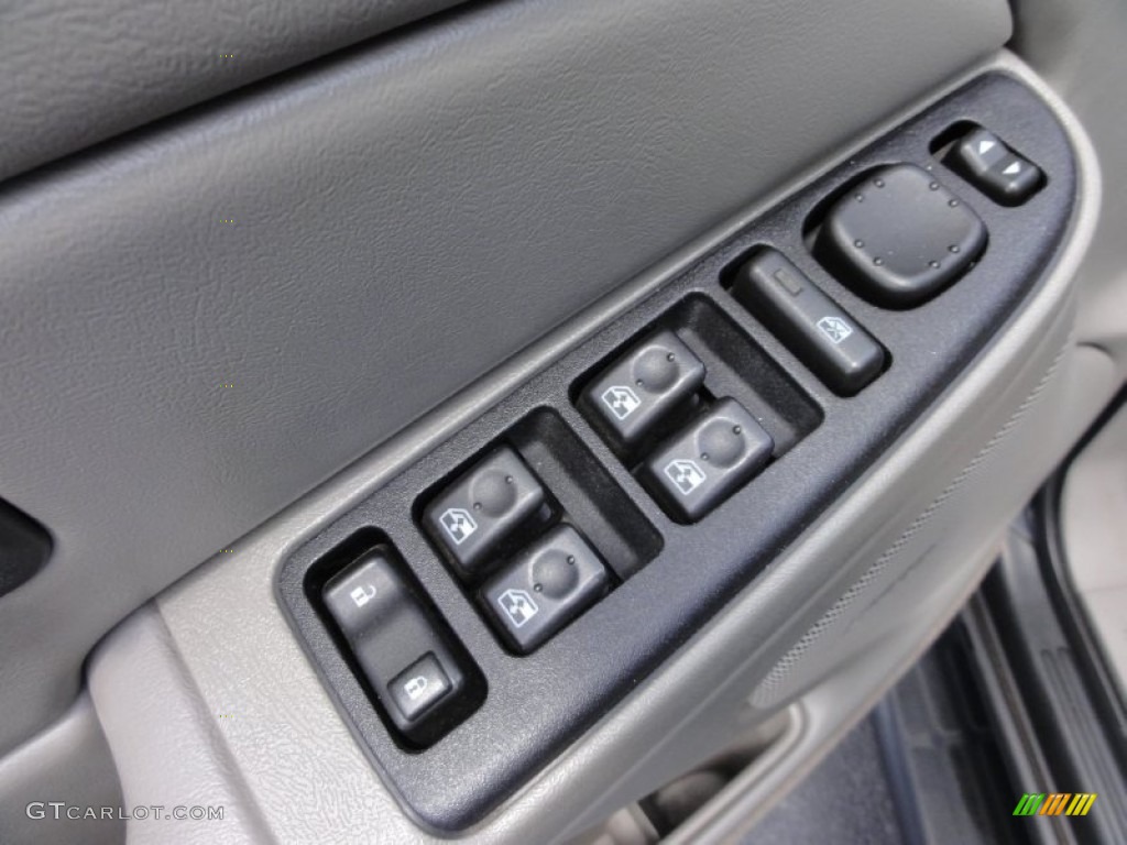 2005 Tahoe LS 4x4 - Black / Gray/Dark Charcoal photo #16