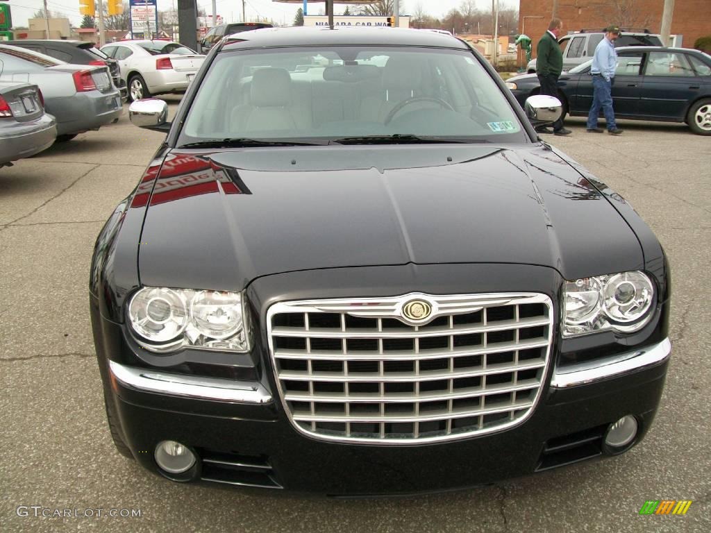 2005 300 C HEMI - Brilliant Black Crystal Pearl / Dark Slate Gray/Light Graystone photo #8