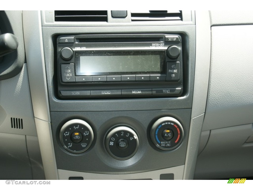 2012 Corolla LE - Super White / Ash photo #7