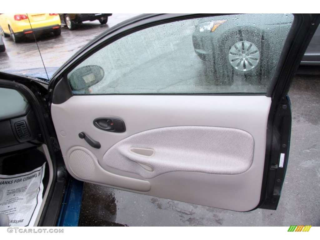 2002 Saturn S Series SC1 Coupe Gray Door Panel Photo #66723308