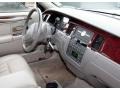 Silver Birch Metallic - Town Car Executive Photo No. 4