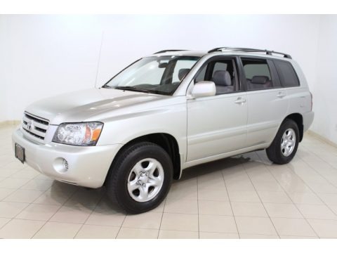 2004 Toyota Highlander 4WD Data, Info and Specs