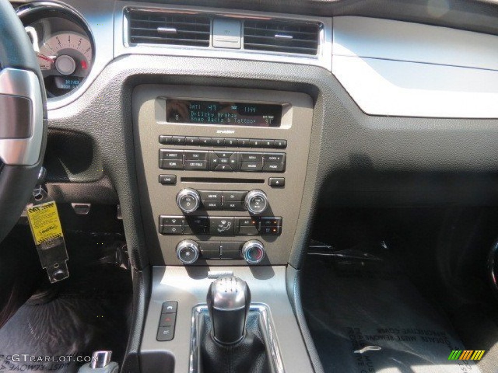 2011 Mustang GT Premium Coupe - Kona Blue Metallic / Charcoal Black photo #16