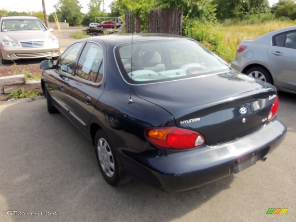 2000 Elantra GLS Sedan - Forest Green / Gray photo #3