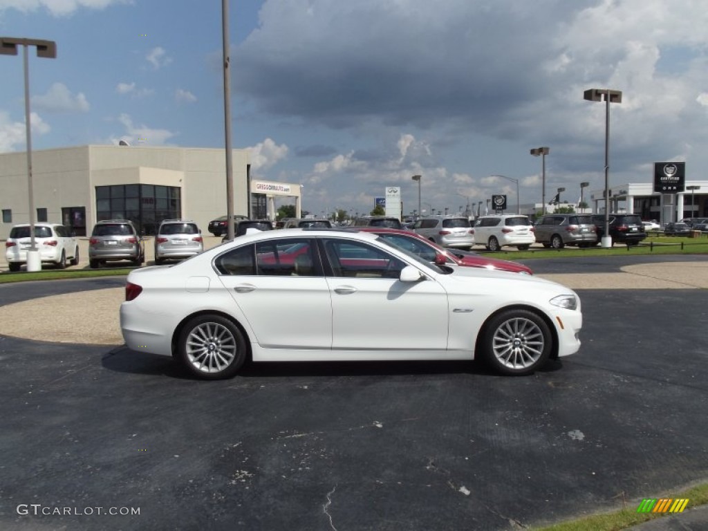 Alpine White 2011 BMW 5 Series 535i Sedan Exterior Photo #66742192