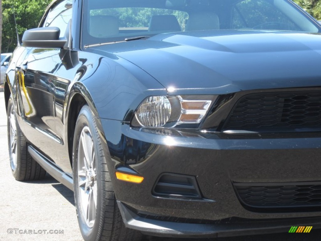 2011 Mustang V6 Convertible - Ebony Black / Stone photo #24