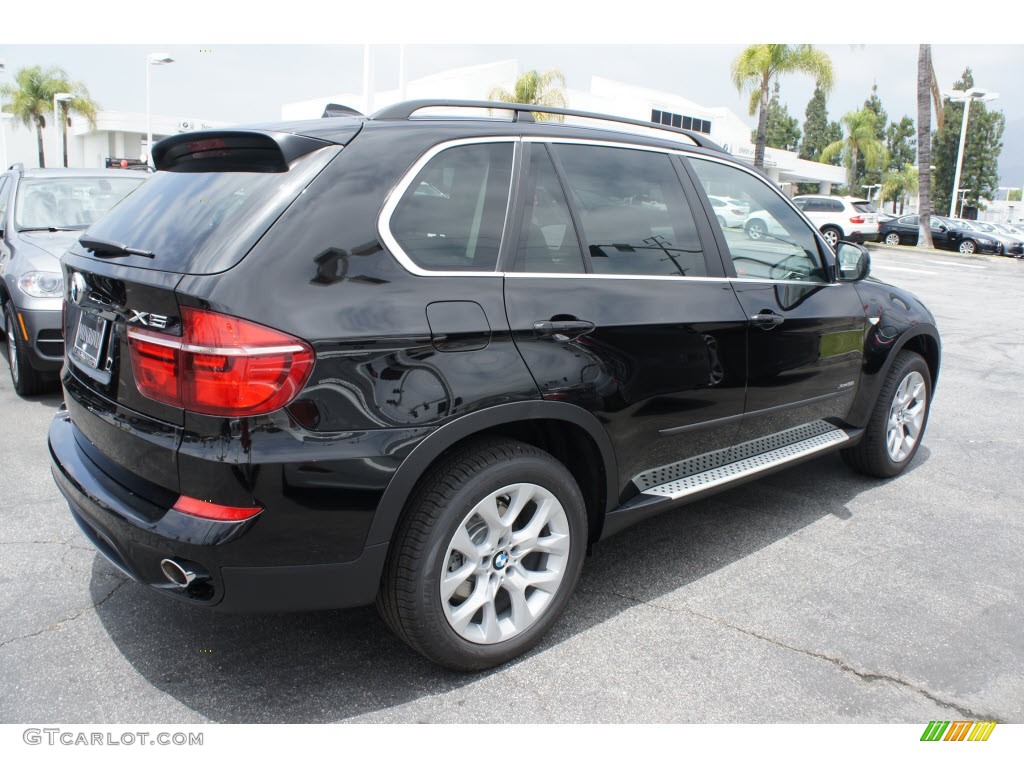 2013 X5 xDrive 35i Premium - Black Sapphire Metallic / Black photo #2