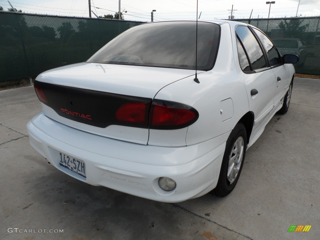 2000 Sunfire SE Sedan - Bright White / Graphite photo #29