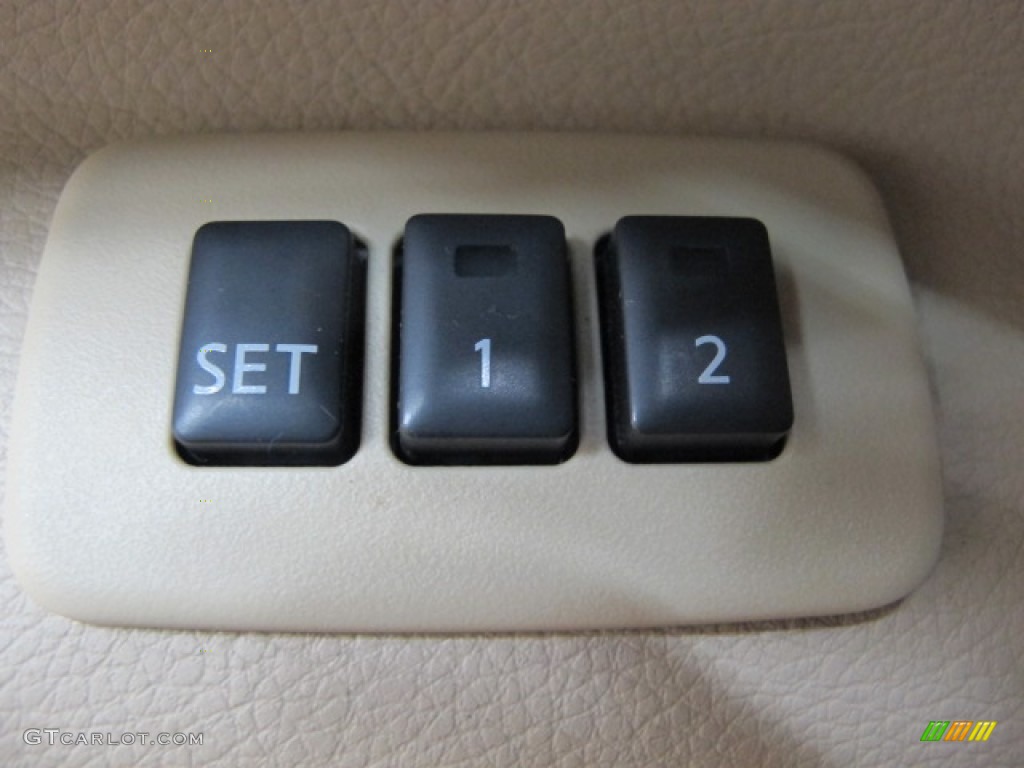 2006 Infiniti M 45 Sedan Controls Photo #66750541