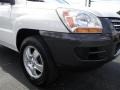 2005 Clear White Kia Sportage LX  photo #2