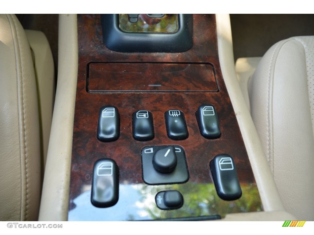 2000 Mercedes-Benz ML 320 4Matic Controls Photo #66753073