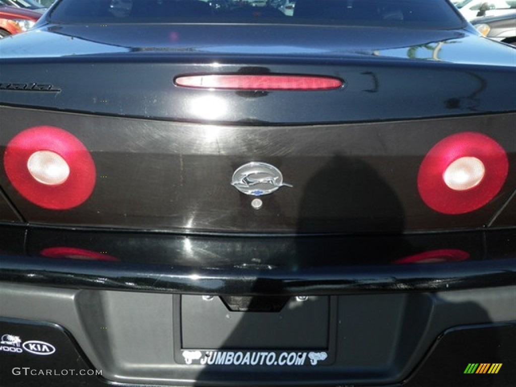 2004 Impala LS - Black / Regal Blue photo #14