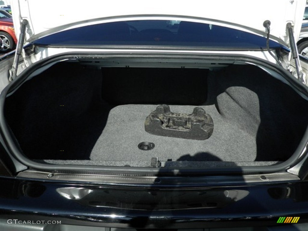 2004 Impala LS - Black / Regal Blue photo #36