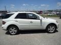 Arctic White - ML 350 4Matic Photo No. 5