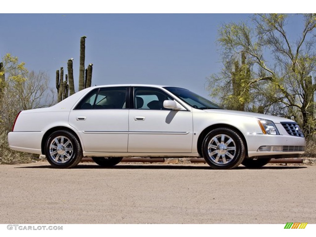 White Lightning 2007 Cadillac DTS Sedan Exterior Photo #66758037