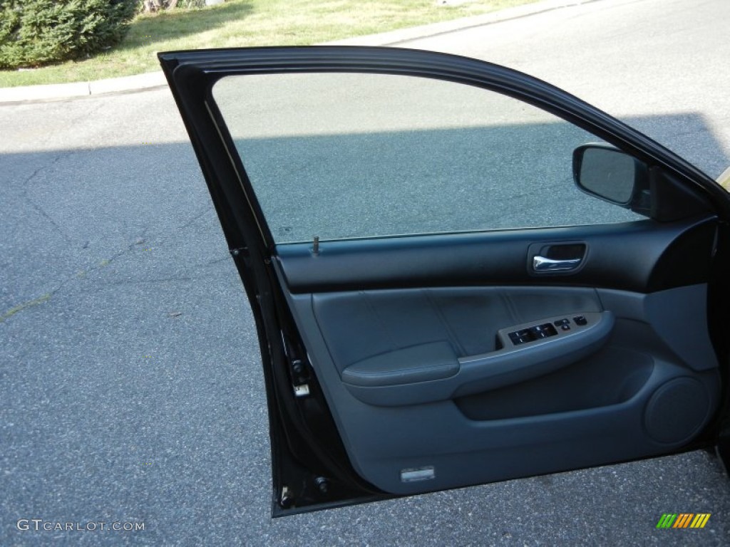 2006 Accord EX Sedan - Nighthawk Black Pearl / Black photo #28