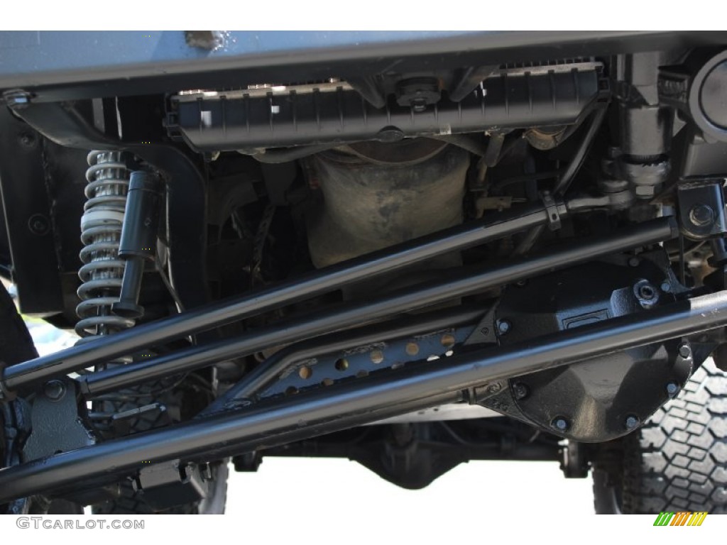 2000 Jeep Wrangler Sahara 4x4 Undercarriage Photo #66764542