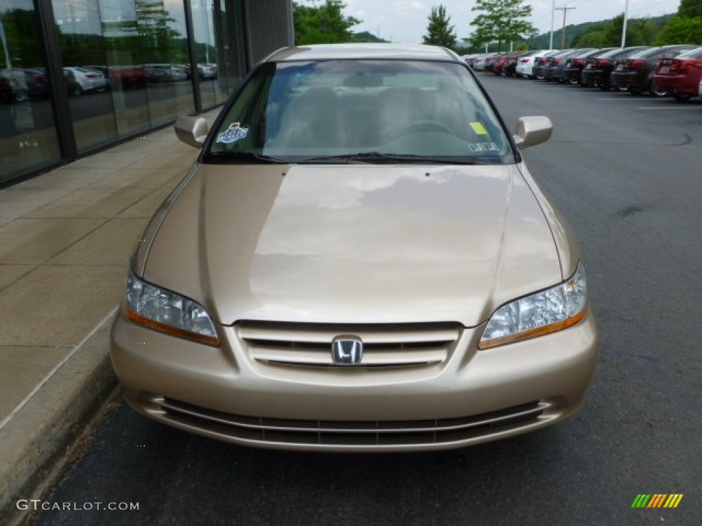 2002 Accord LX Sedan - Naples Gold Metallic / Ivory photo #7