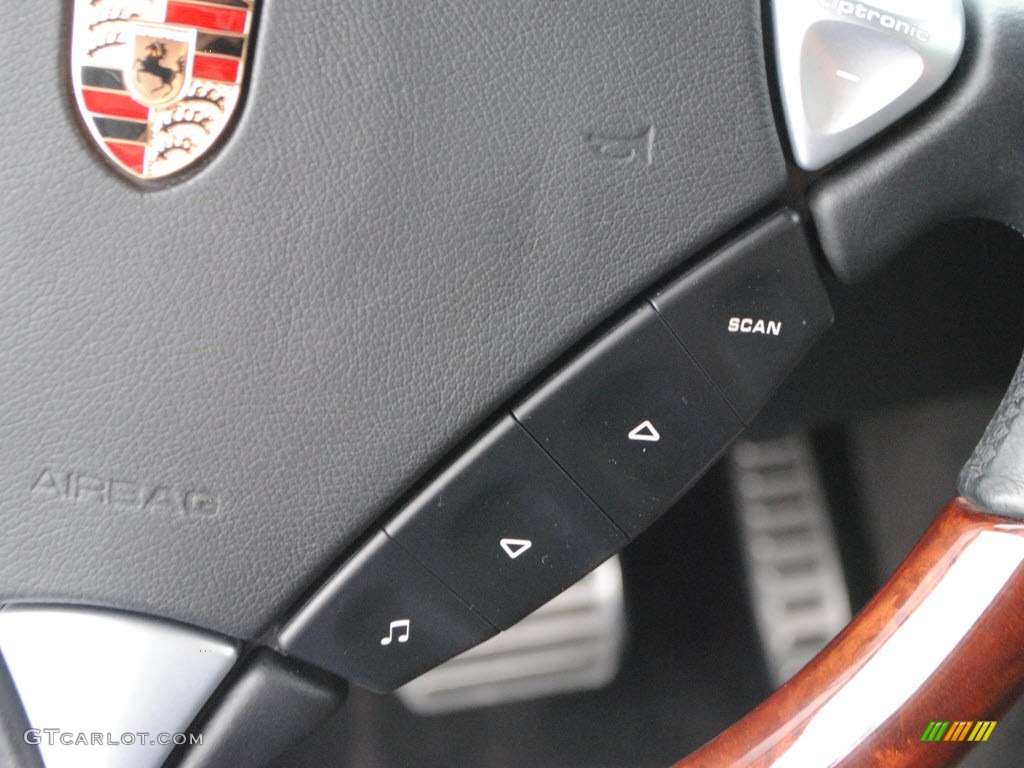 2008 Porsche Cayenne Turbo Controls Photo #66766379